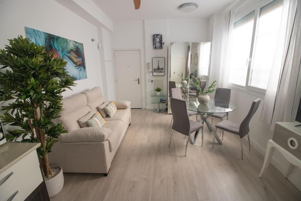 Trinidad Apartment Malaga Zewnętrze zdjęcie